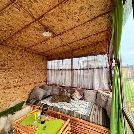 вуковия Camping *